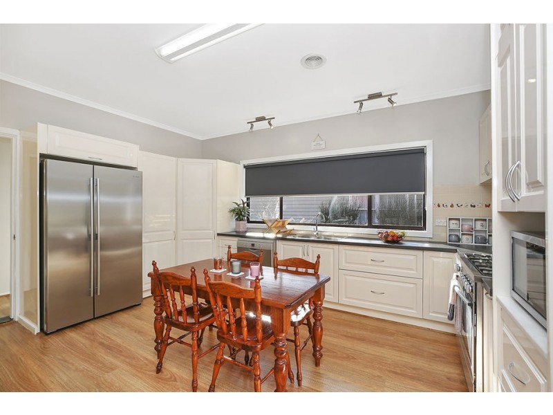 71 Bruce Street, Colac VIC 3250