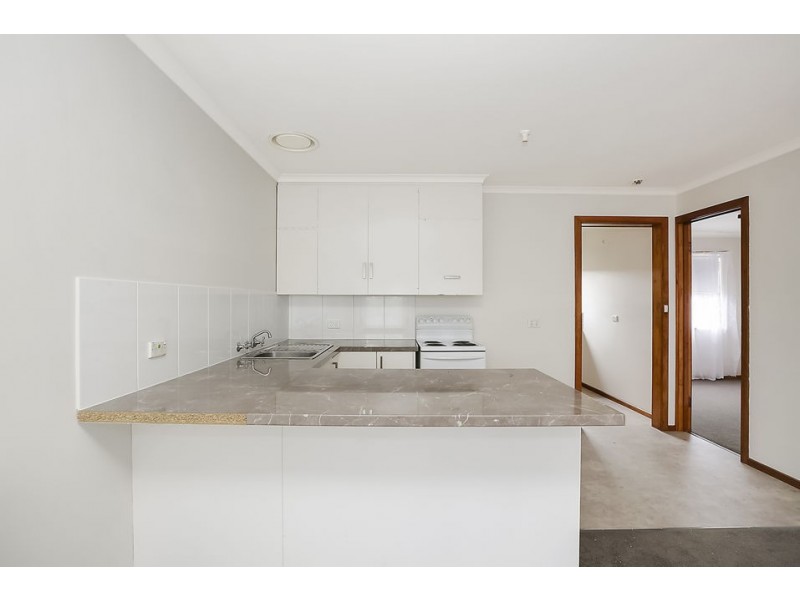 2/101 Hearn Street, Colac VIC 3250
