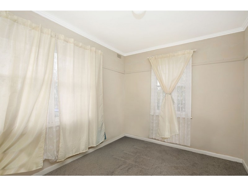 33 Churchill Square, Colac VIC 3250