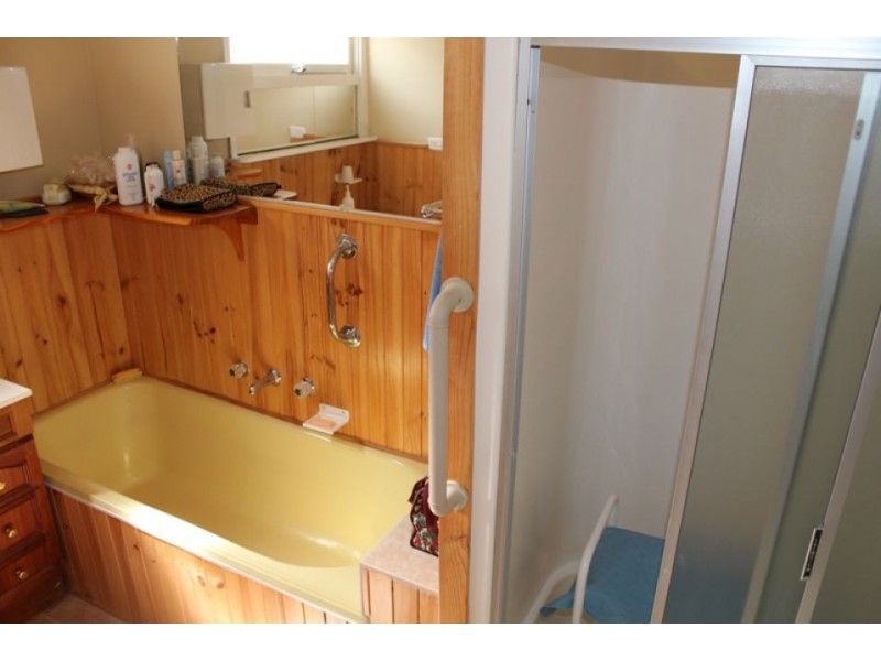 3 Dixon Street, Cressy VIC 3322