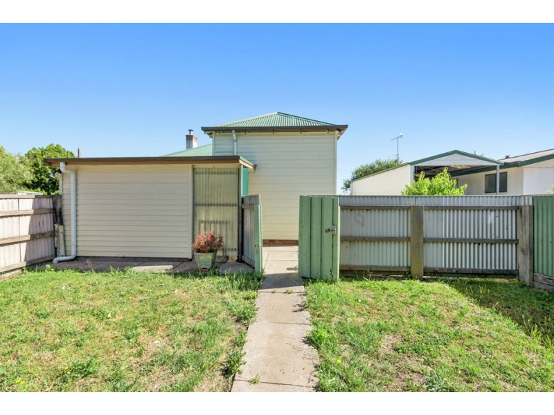 4 Lang St, Beeac VIC 3251