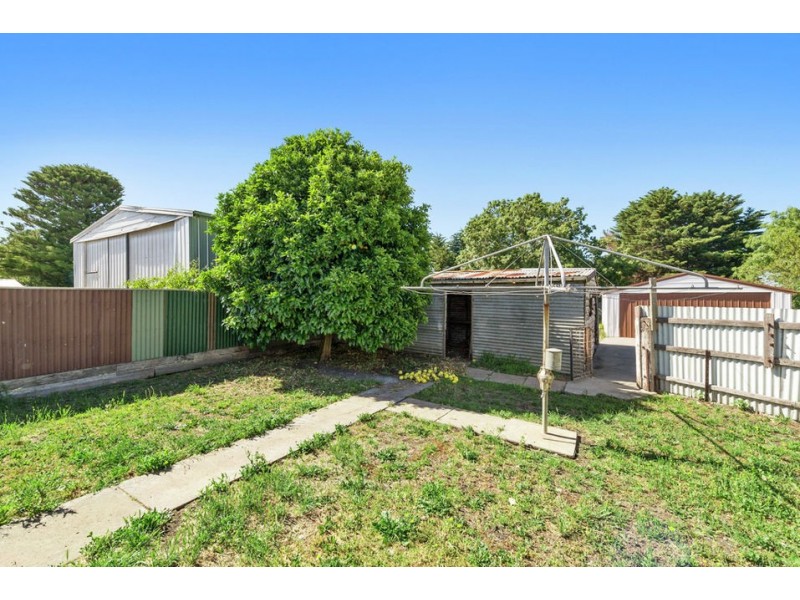 4 Lang St, Beeac VIC 3251