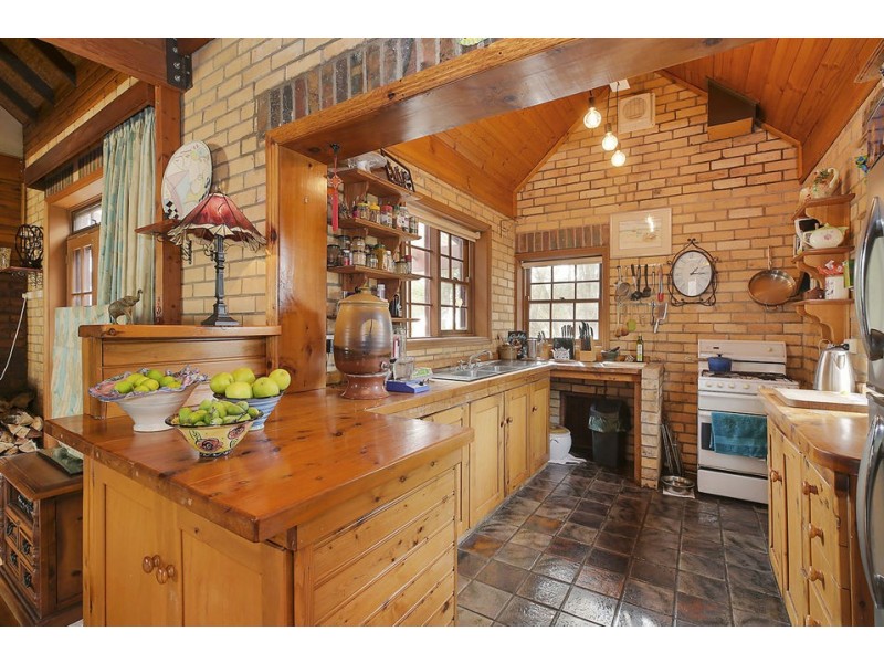 1865 Corangamite Lake Road, Dreeite VIC 3249