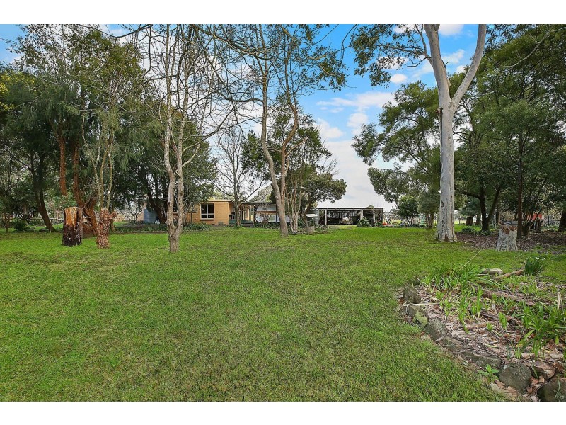 70 Moomowroong Road, Carlisle River VIC 3239