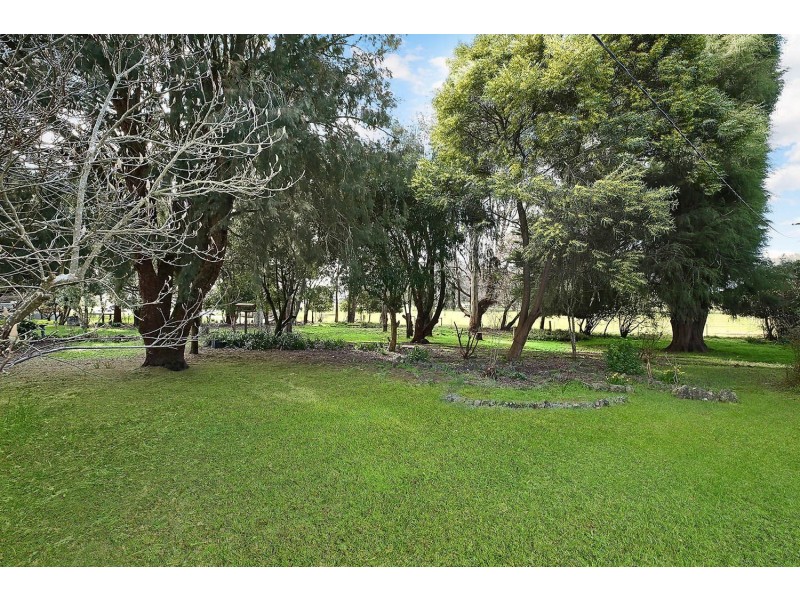 70 Moomowroong Road, Carlisle River VIC 3239