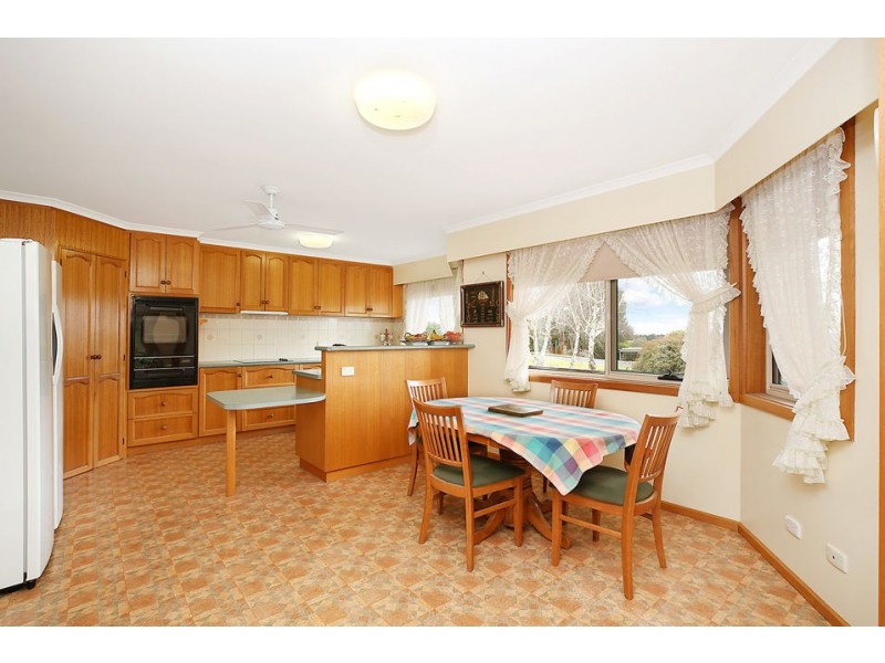 8 Tulloh Street, Elliminyt VIC 3250