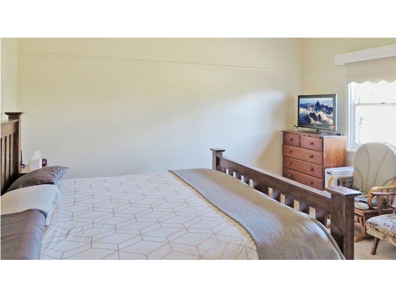 80 Armstrong Street, Colac VIC 3250