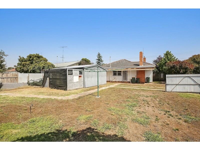 69 Jennings Street, Colac VIC 3250