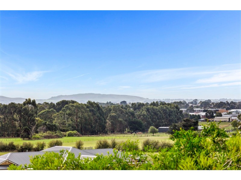 1 Beechy Court, Elliminyt VIC 3250