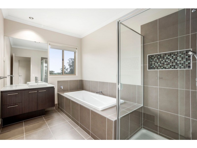 1 Beechy Court, Elliminyt VIC 3250