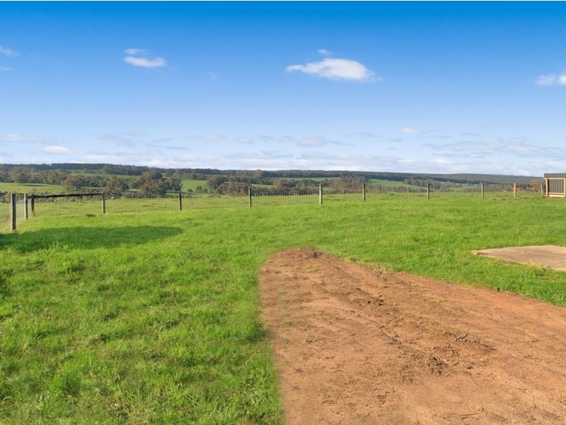 325 G Barrys Road, Barongarook West VIC 3249