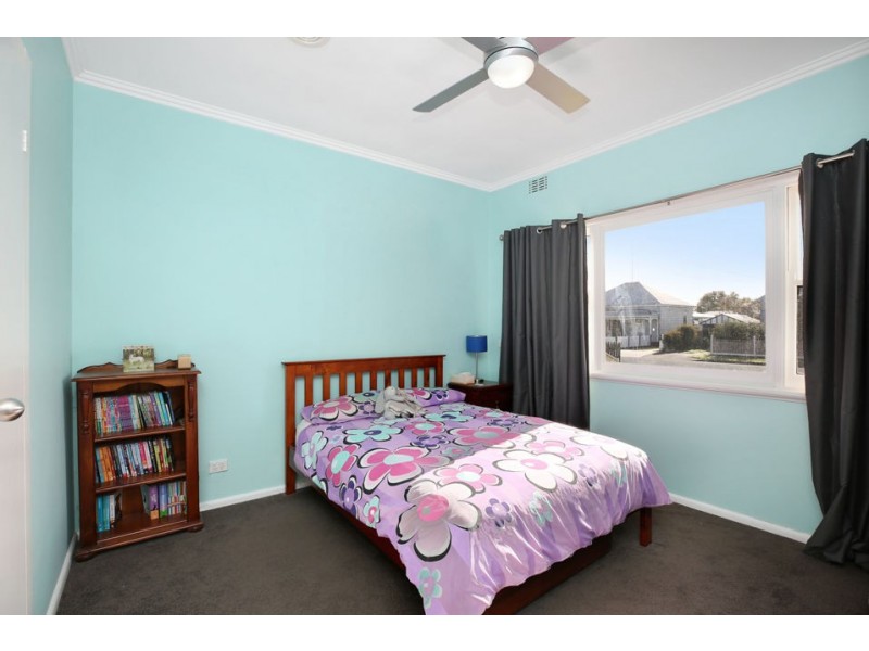 16 Marks Street, Colac VIC 3250