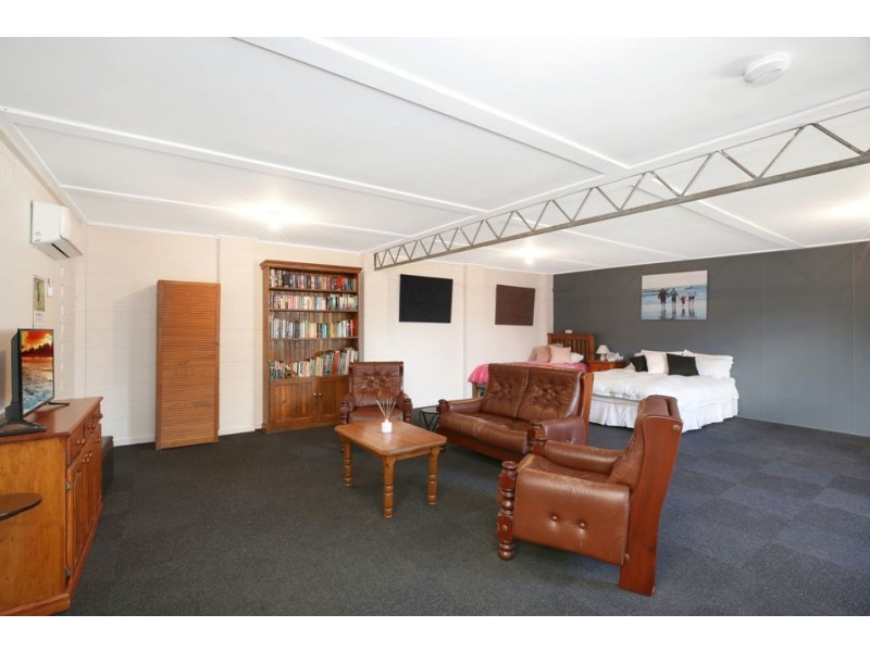 16 Marks Street, Colac VIC 3250