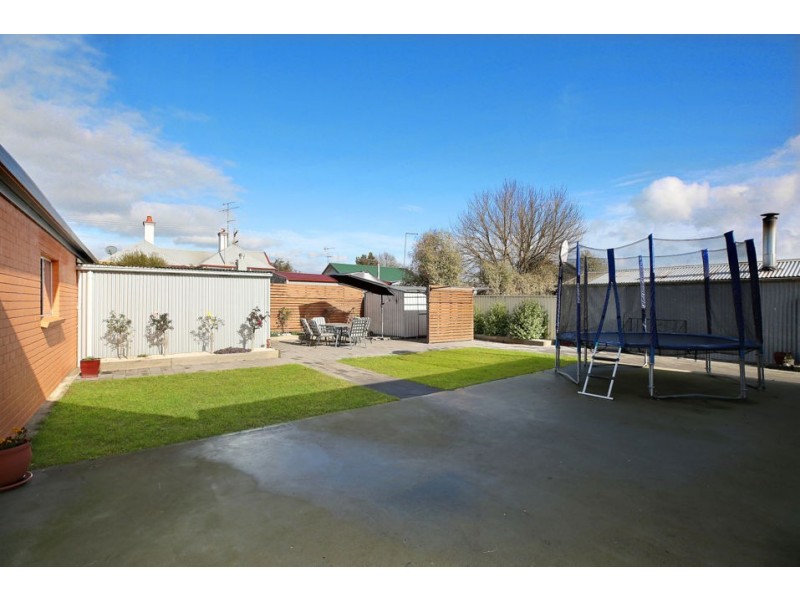 16 Marks Street, Colac VIC 3250
