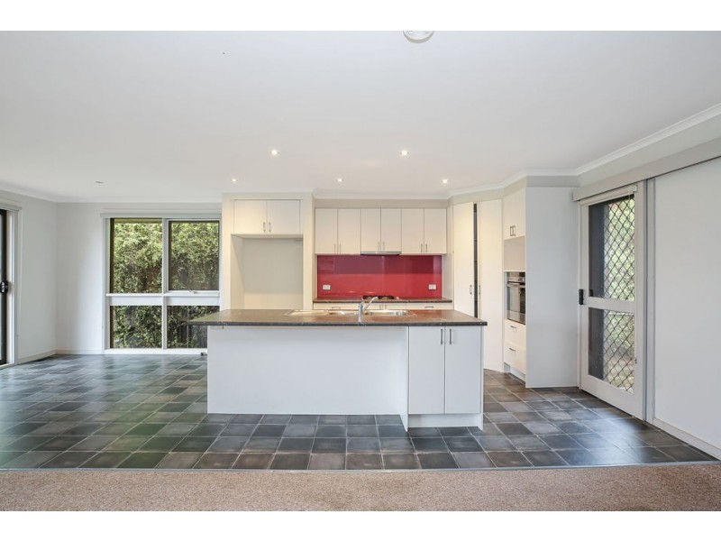 22 The Esplanade, Colac VIC 3250