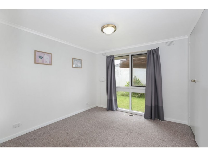 22 The Esplanade, Colac VIC 3250