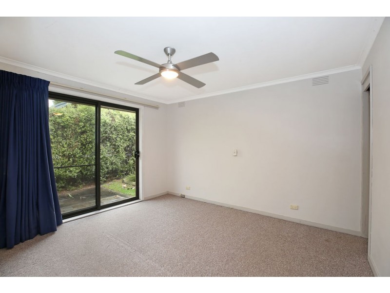 22 The Esplanade, Colac VIC 3250
