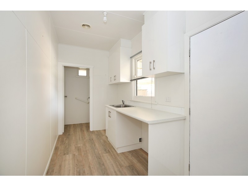 16 Marks St, Colac VIC 3250