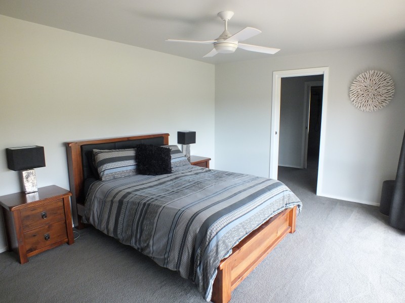 127 Irrewillipe Rd, Elliminyt VIC 3250