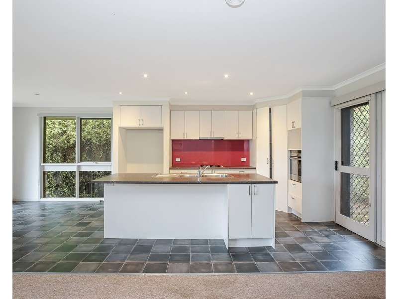 22 The Esplanade, Colac VIC 3250