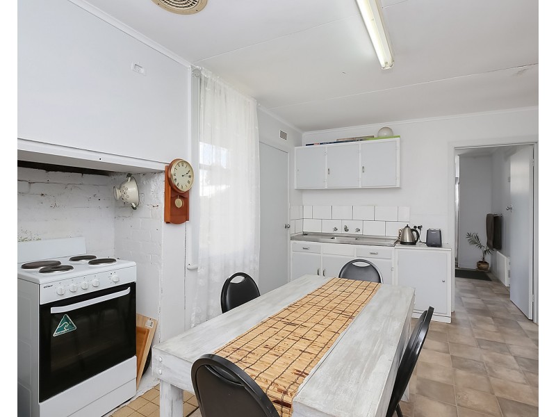 28 Ligar St, Colac VIC 3250
