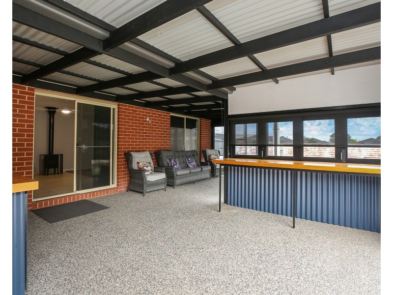 4 Garden Cl, Elliminyt VIC 3250