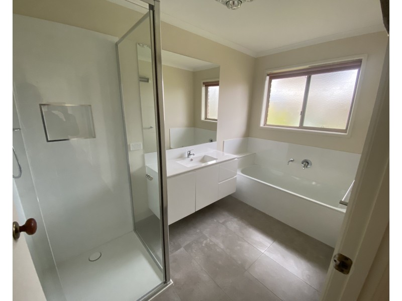 2/33-35 Harding St, Winchelsea VIC 3241