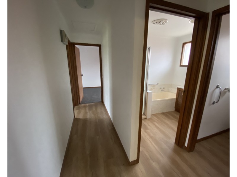 4/25-27 Gellibrand Street, Colac VIC 3250