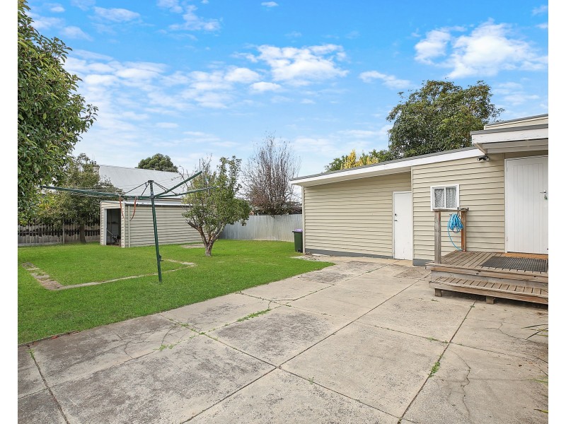 22 Gravesend St, Colac VIC 3250