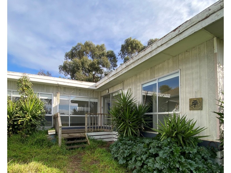 48 Beal Ct, Winchelsea VIC 3241