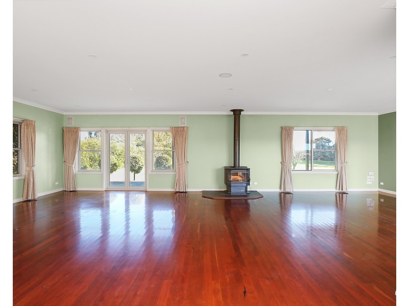 284 Sinclair St S, Elliminyt VIC 3250