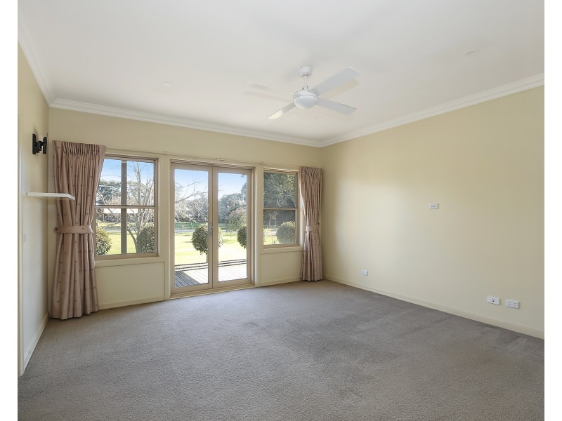 284 Sinclair St S, Elliminyt VIC 3250