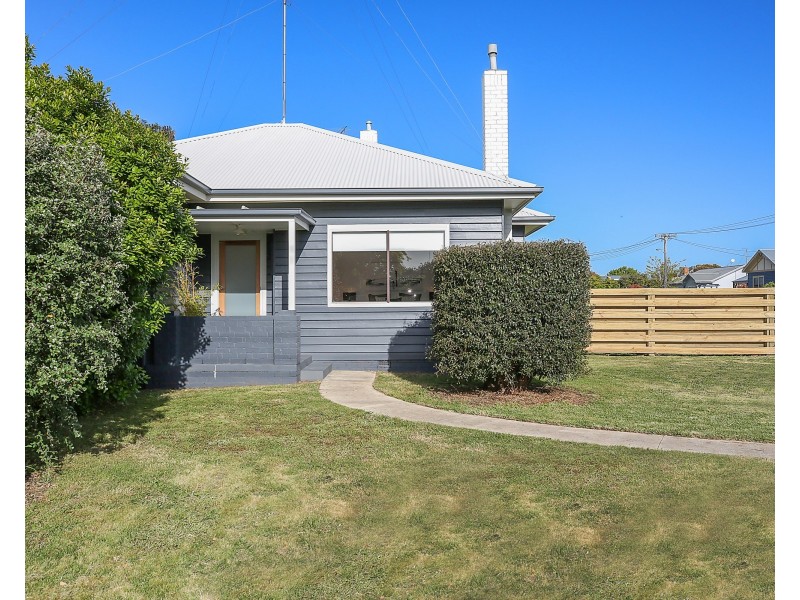 76 Sinclair Street, Colac VIC 3250