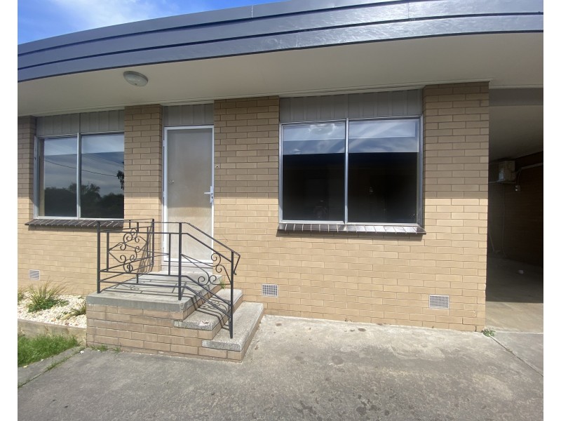 2/5 Pitt St, Colac VIC 3250