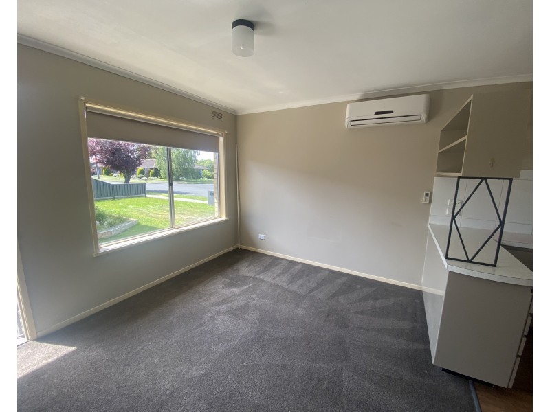2/5 Pitt St, Colac VIC 3250