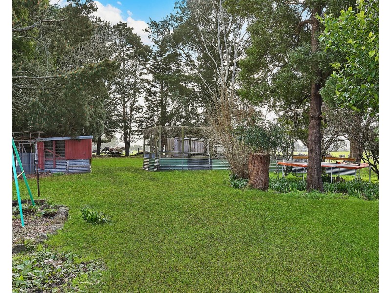 70 Moomowroong Road, Carlisle River VIC 3239