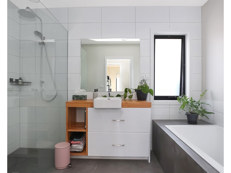 17 Clark St, Colac VIC 3250