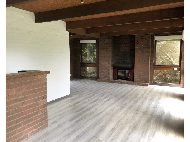 58 Ballagh St, Elliminyt VIC 3250