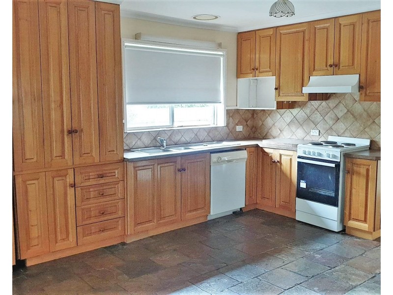 27 Wynne St, Colac VIC 3250