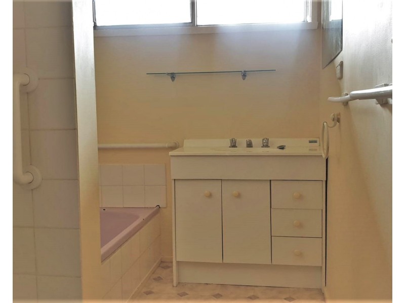27 Wynne St, Colac VIC 3250