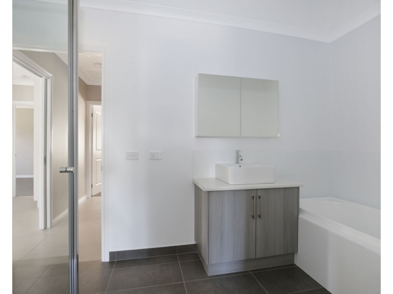 4/5 Ross St, Colac VIC 3250