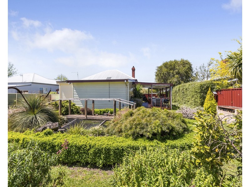 73 Armstrong Street, Colac VIC 3250