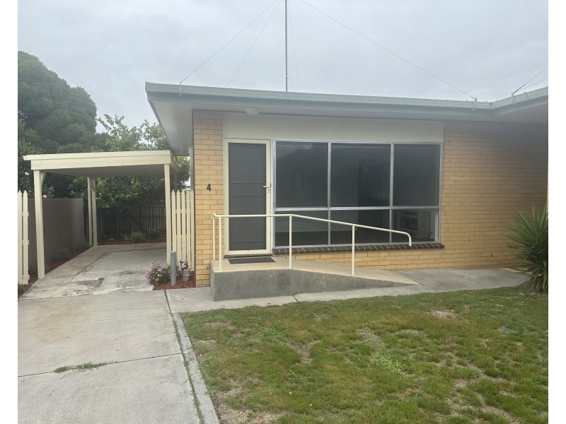 4/10 Pollack St, Colac VIC 3250