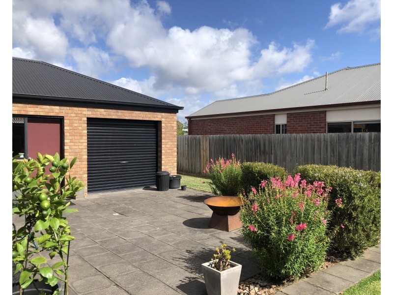 17 Kettle Street, Colac VIC 3250