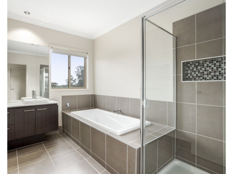 1 Beechy Court, Elliminyt VIC 3250