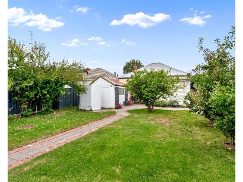 52 Pollack St, Colac VIC 3250