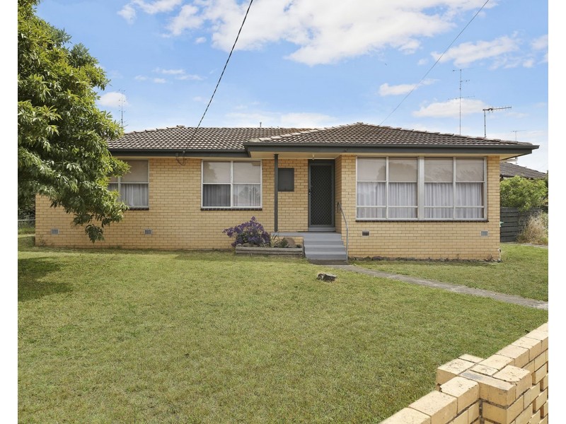 31 Sinclair Street, Colac VIC 3250
