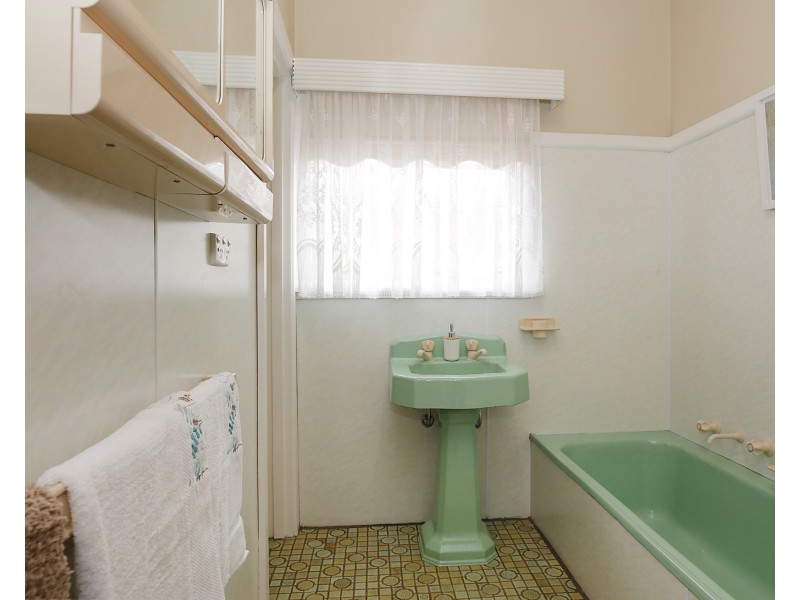 13 Polwarth St, Colac VIC 3250