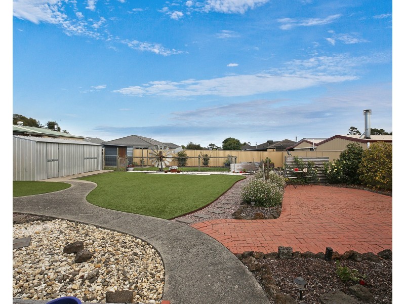 4 Garden Cl, Elliminyt VIC 3250