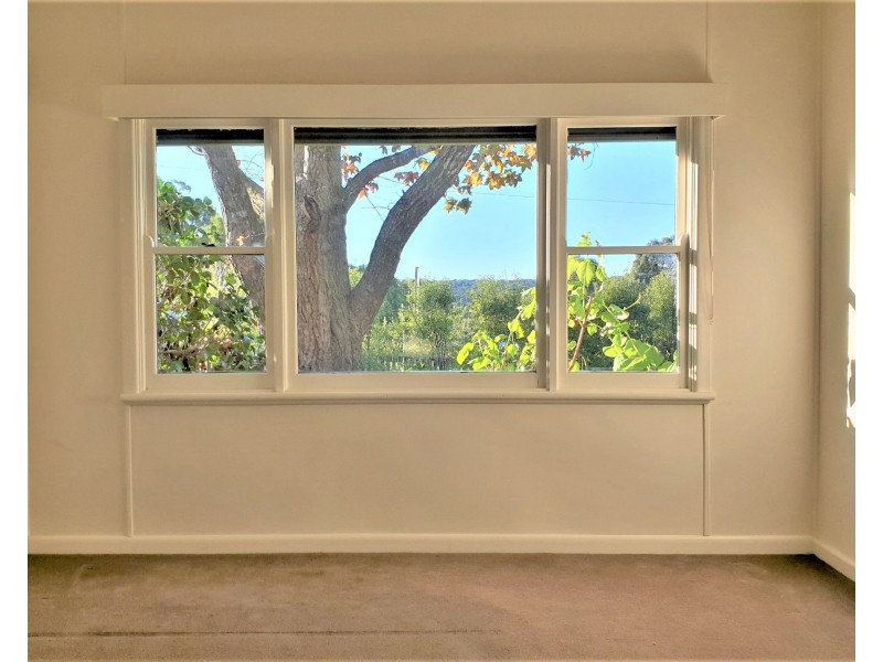 2 Henry St, Forrest VIC 3236